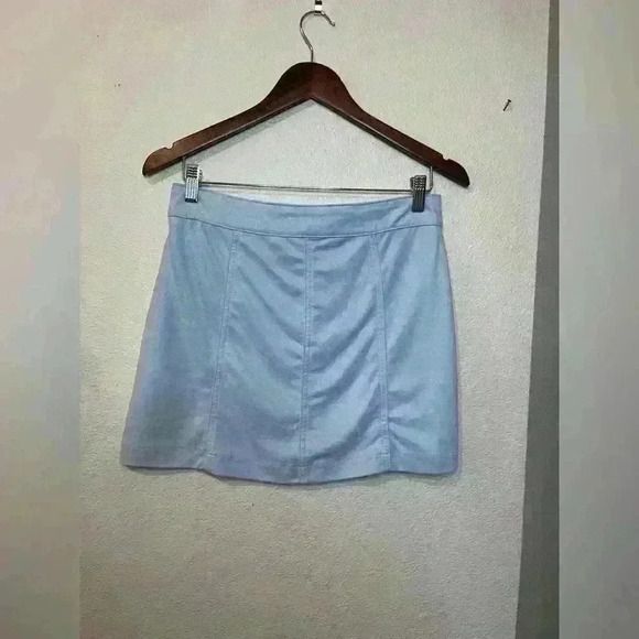 Alter'd State Mini Skirt Faux Suede Pockets  Baby Blue/ Small - Picture 2 of 5